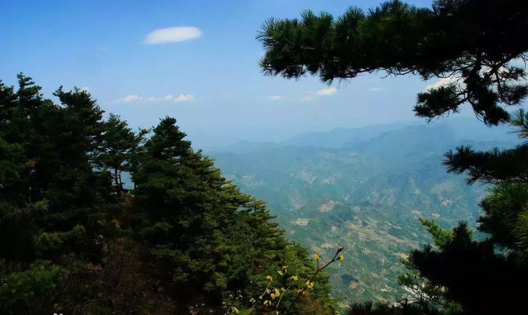 秋高气爽适合去哪里旅游,秋高气爽的山地旅游