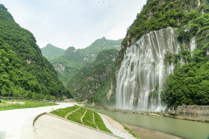 宜昌这个地方产美女，有一个大家都认识，现在还能让熊孩子涨知识