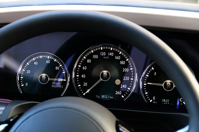 全新一代劳斯莱斯古思特,豪华180评测