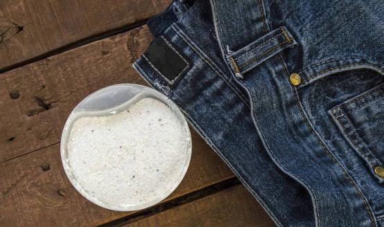 你的蛋蛋潮湿吗？恶臭，菊花疼，*裤内**被染黄等等