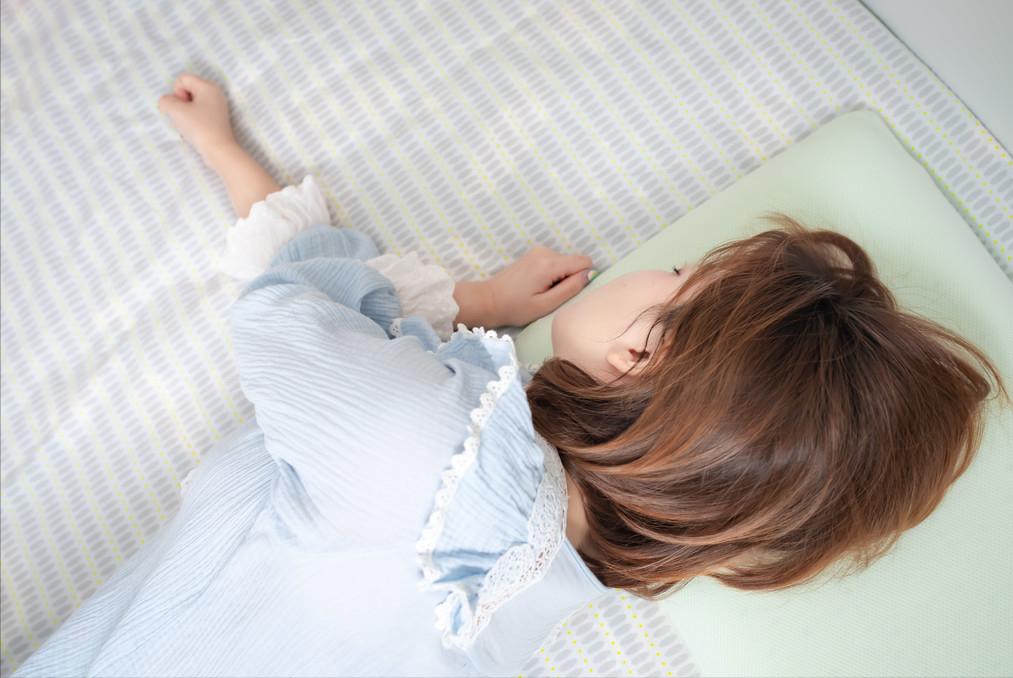 怎么选择适合自己的颈椎枕头,怎么选适合脖子的枕头