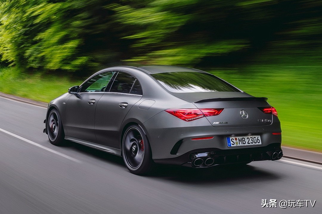 内燃机最后的疯狂！能横着走的AMGA45了解一下