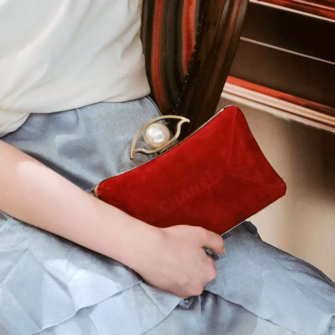 大牌包包手提袋改造教程,用买完东西的袋子改造时髦包包