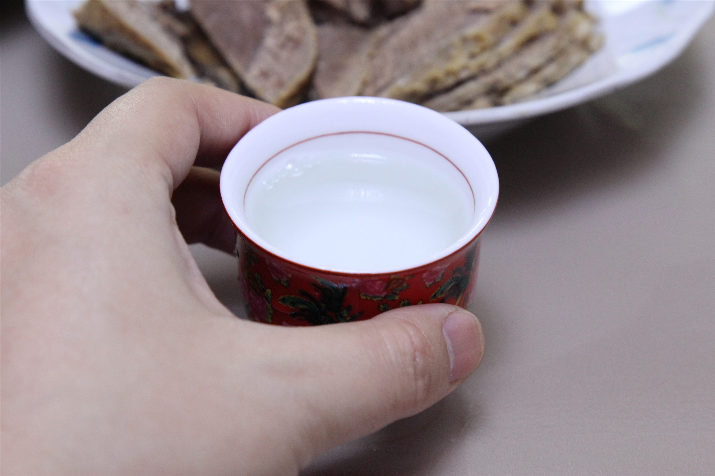 茅台酱悦坊酱香酒哪个好,媲美飞天茅台的几款酱酒