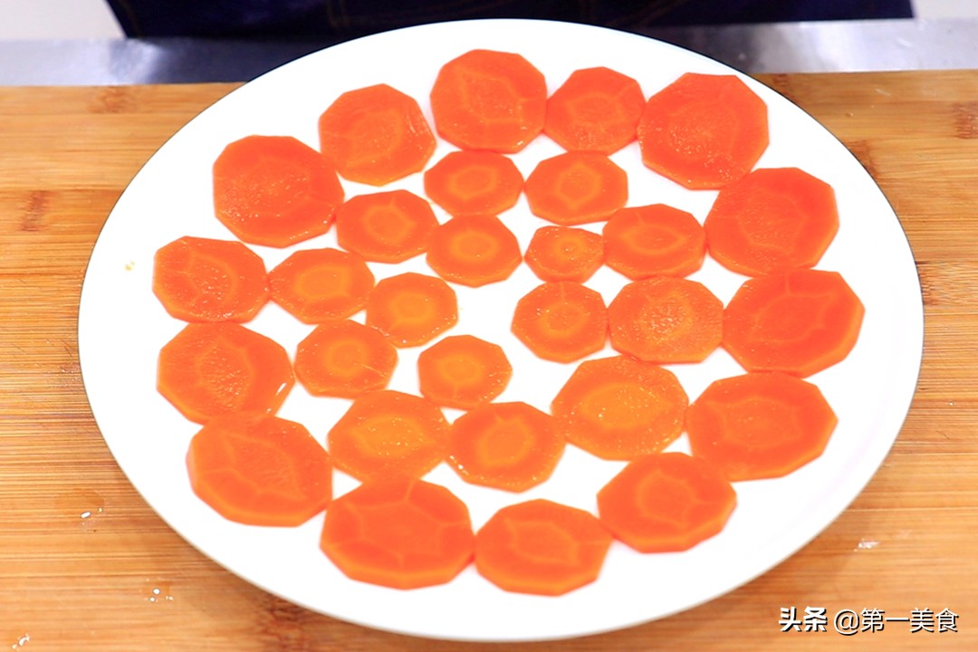 铁锅焯水藕片怎么不发黑,怎么焯水藕片又脆又不发黑