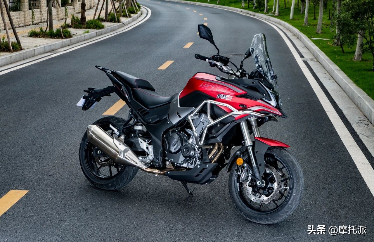 无极500ds和贝纳利502哪个好,无极500ds2019款与2021款区别