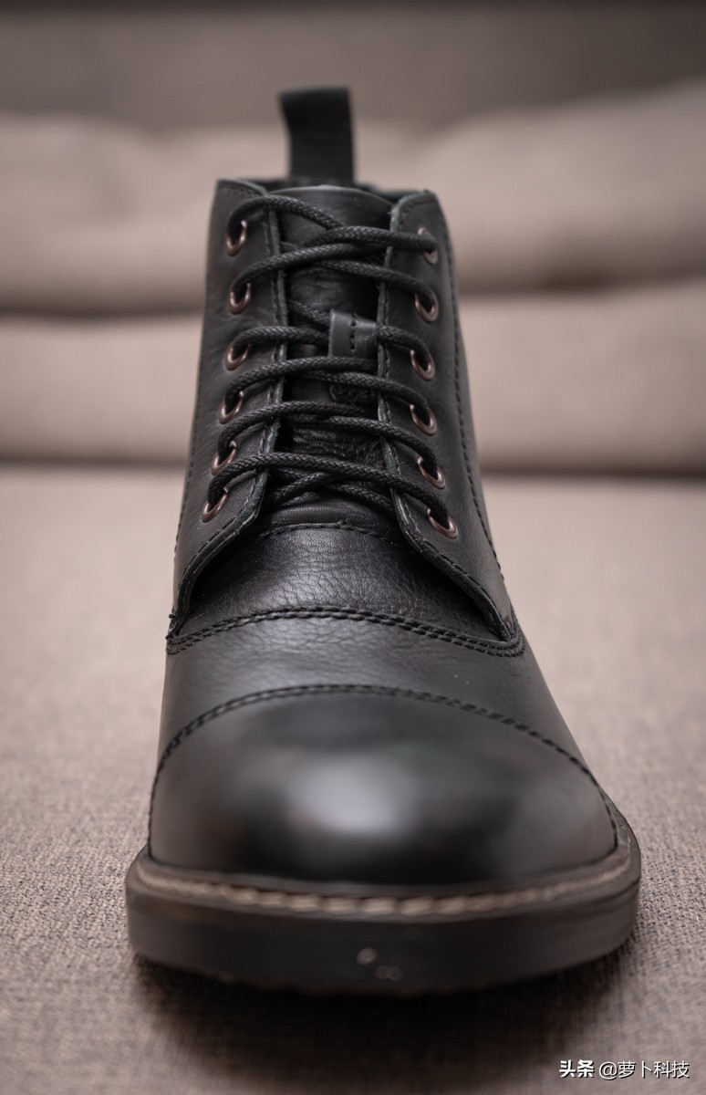 穿黑色皮靴,clarks经典款沙漠靴搭配