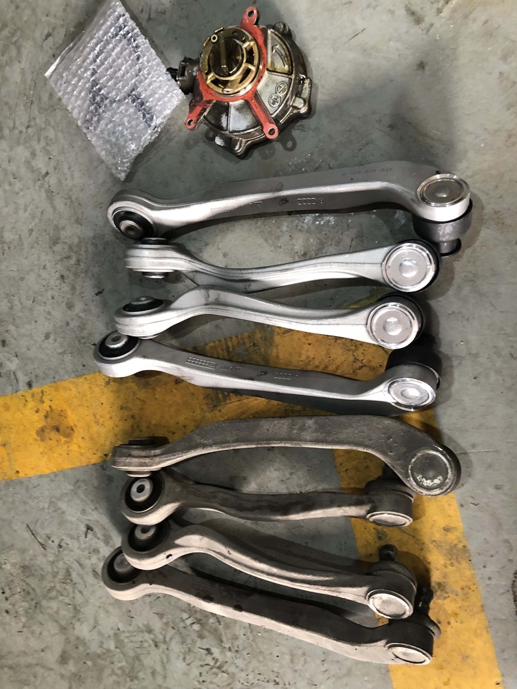 奥迪a6l涡轮增压漏油怎么维修,奥迪a6l上摆臂更换流程