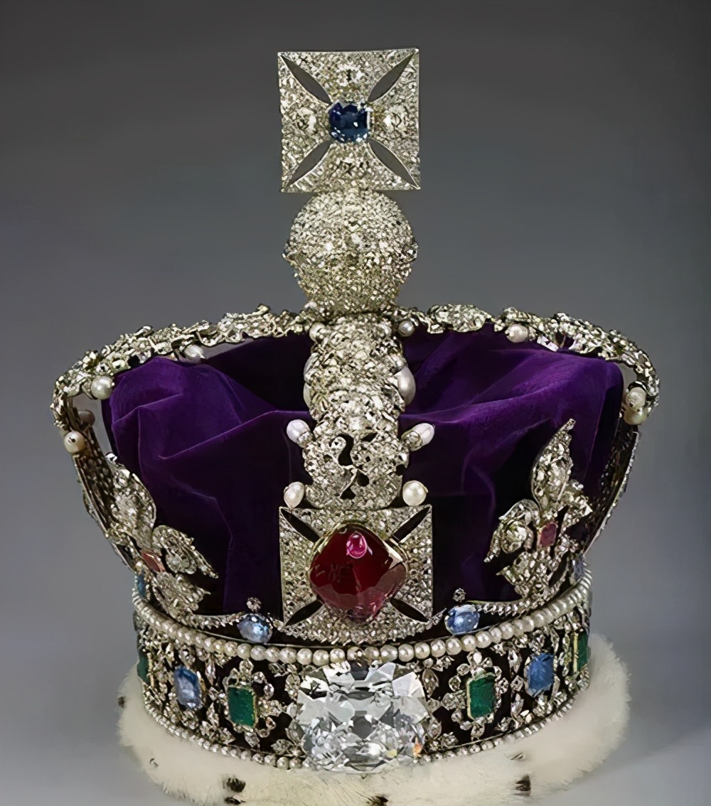 为什么英国总是把蓝宝石作为婚戒,王室贵族是如何挑选结婚戒指的