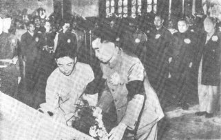 长征之路有多难?600人分9只羊,周恩来高烧40度,背心上爬满虱子