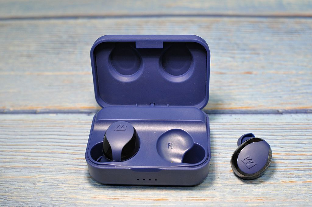 可以和airpods对比的真蓝牙耳机,比airpods更受欢迎的真无线耳机