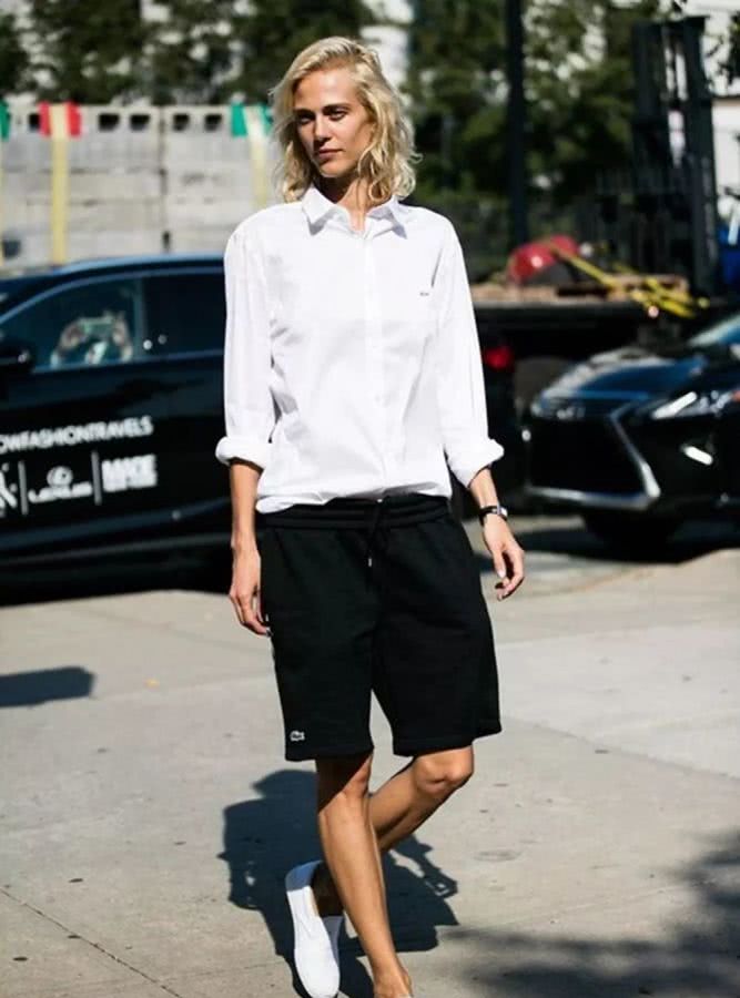 新晋的流行老爹裤这样穿最好看,阔腿裤过时了初秋老爹裤时髦显瘦