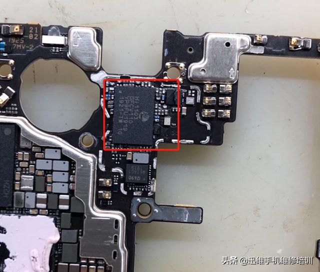 华为P30Pro开机卡顿WiFi打不开,主板掉点惨不忍睹这都完美修复