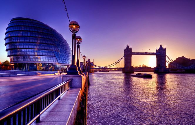 温布利球场为何闻名欧冠,欧洲杯决赛温布利球场放烟花