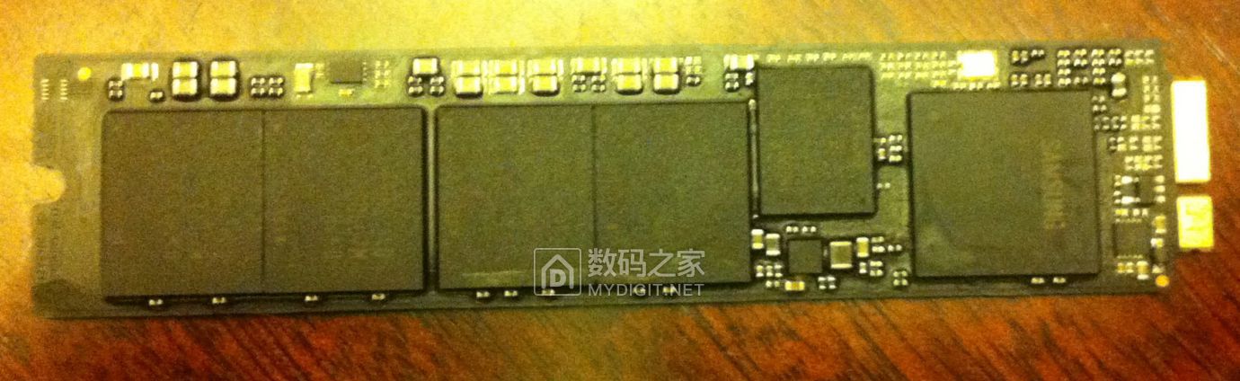 苹果笔记本macbookair7999,苹果笔记本11.6寸macbookaira1370