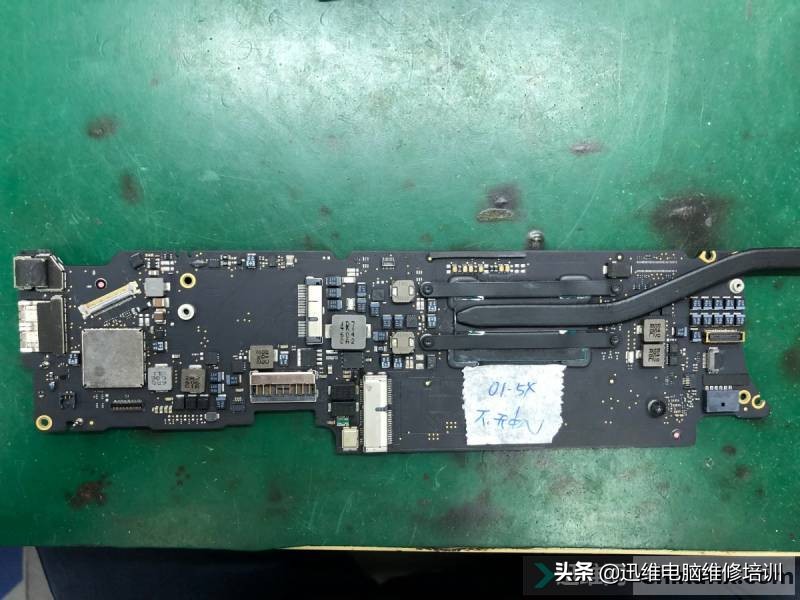 苹果MACBOOKAIRA1465不开机，被通病坑了险翻车，结果太意外