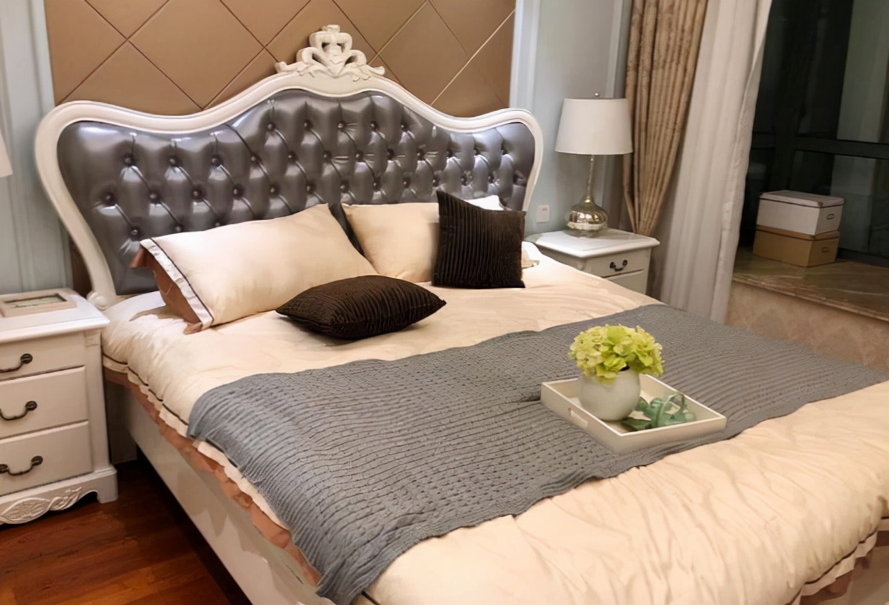 家用双人床是1.5还是1.8,双人床建议买1米8和2米哪个好