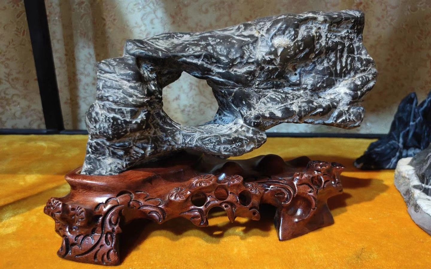 灵璧石收藏价值解析,越丑越值钱的十种文玩