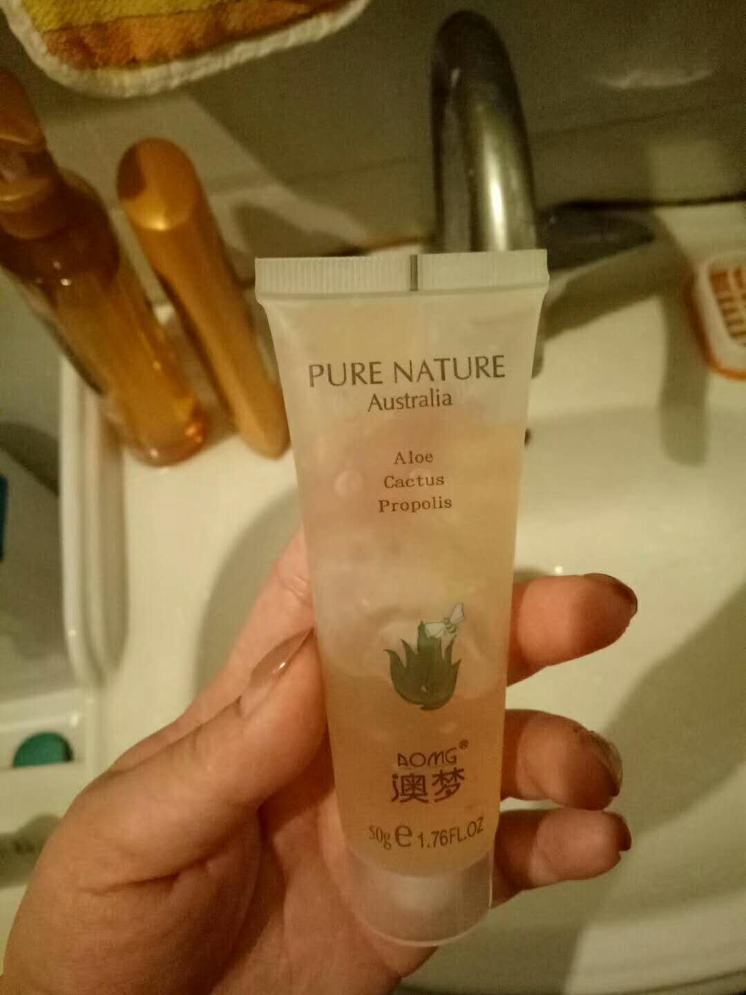 芦荟胶不含酒精香精,怎么正确选择芦荟胶