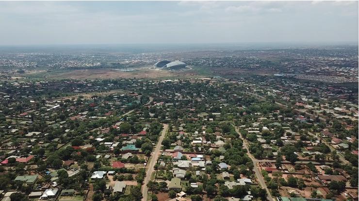 在非洲做生意一要命二求财，当它出问题，中国商人差点血本无归