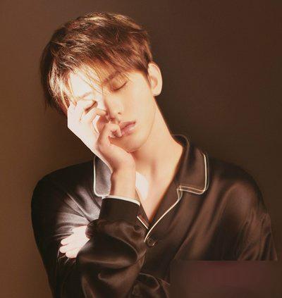 男生韩式卷发发型图片,男生韩式定型烫发图片