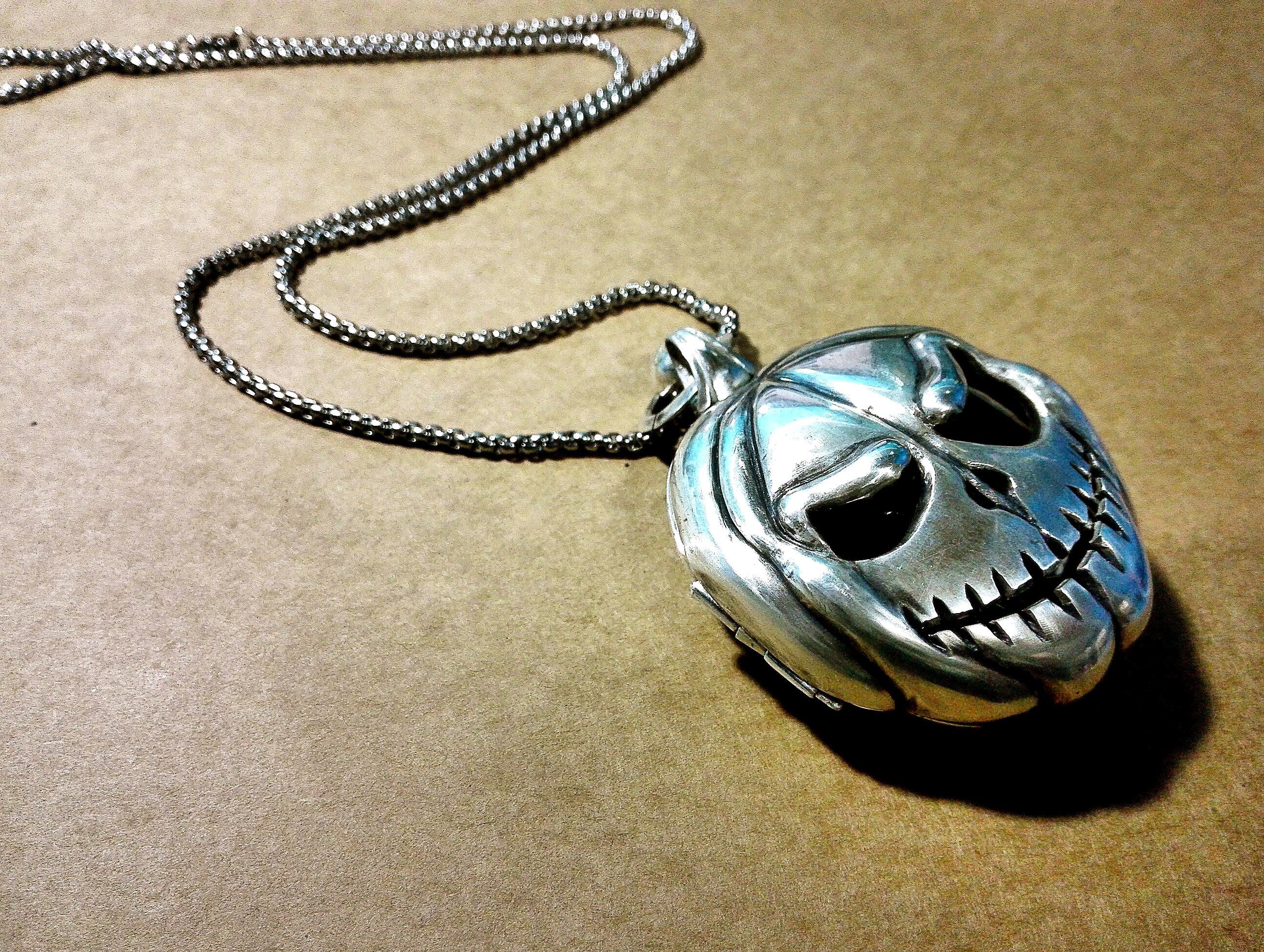 谢霆锋收藏限量版克罗心,谢霆锋克罗心船锚项链同款