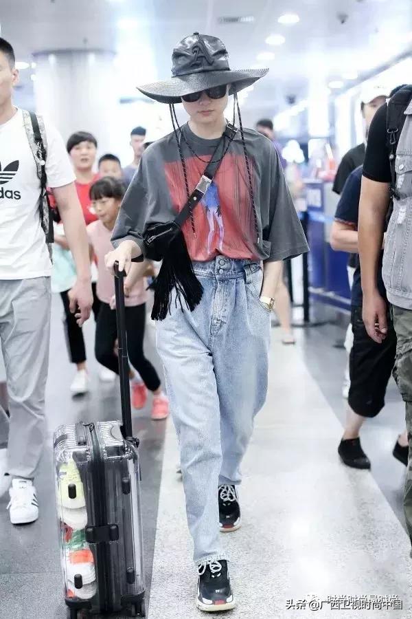 老爹鞋视觉上比较大怎么搭配,老爹鞋哪款好看舒适又百搭