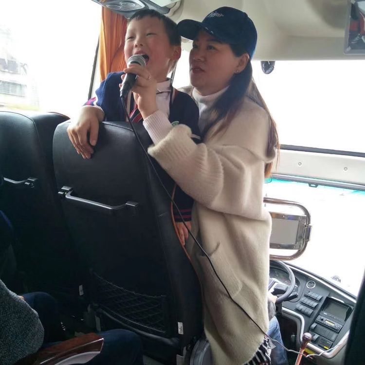 涓滄柟鍥介檯鏁欒偛,涓滄柟鍥介檯骞煎効鍥埛澶栧ぇ璇惧爞