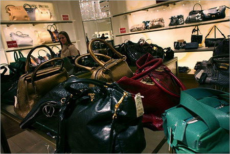 你的lv包包里有什么,你的gucci是真是假