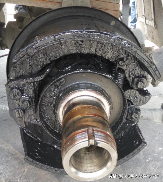 刹车安全无小事,汽车刹车温馨提示