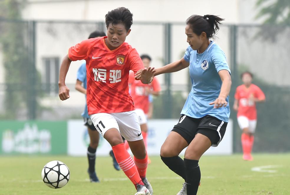 3-3！孙雯接班人踢疯了，25分钟连入3球，追平对手挽回尊严