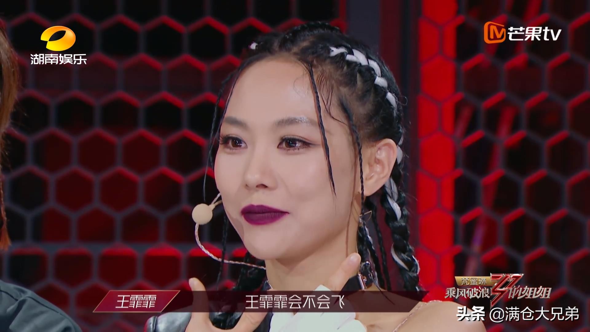 “浪姐”点球决胜：宁静踢向中路，王霏霏射进死角