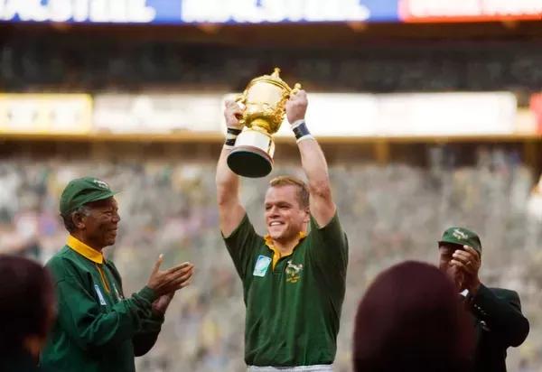 日本励志电影小男孩与外婆,适合高中生看又励志的电影