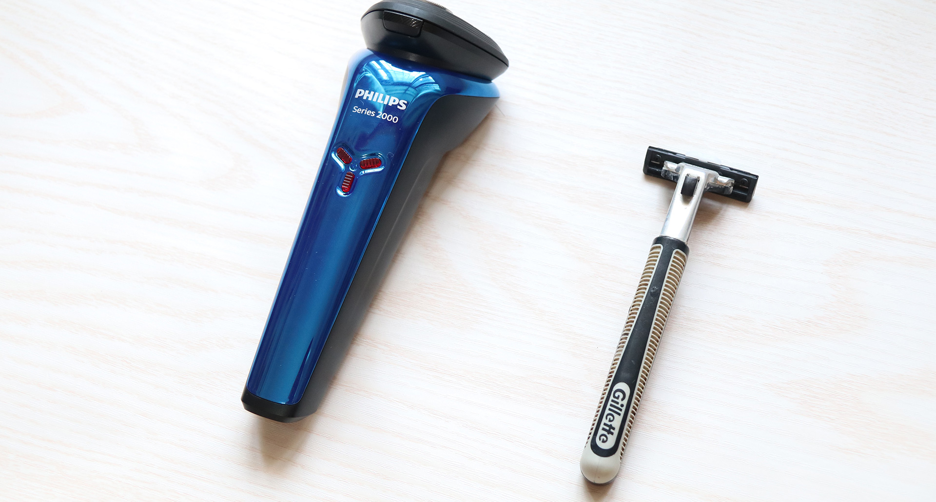 飞利浦剃须刀s4302测评,插电式剃须刀电动男士