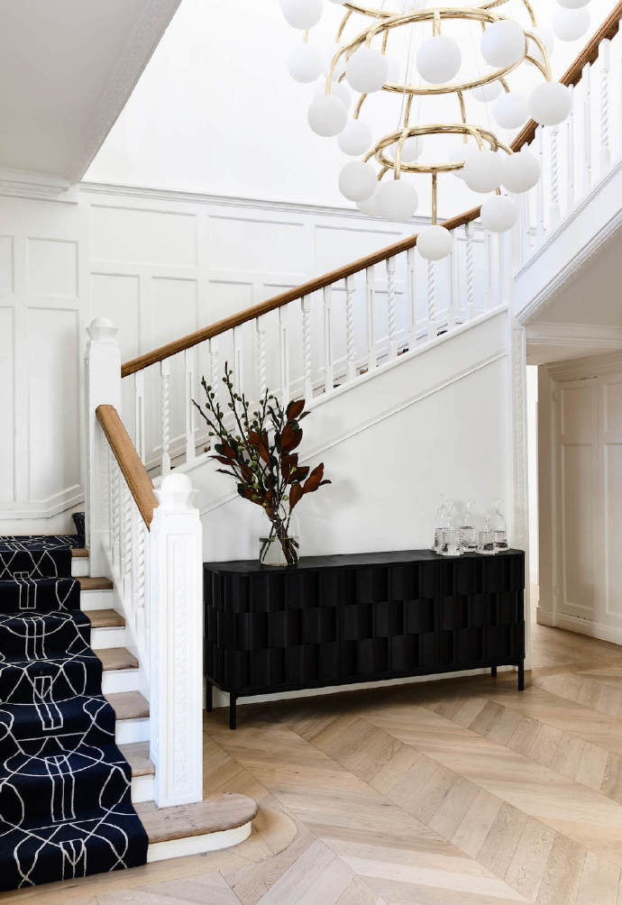 定制家具和木工师傅打造的区别,家具是请木工做还是家具厂便宜