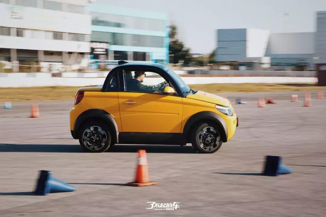 迈迈新能源汽车试驾,迈迈试驾评测视频