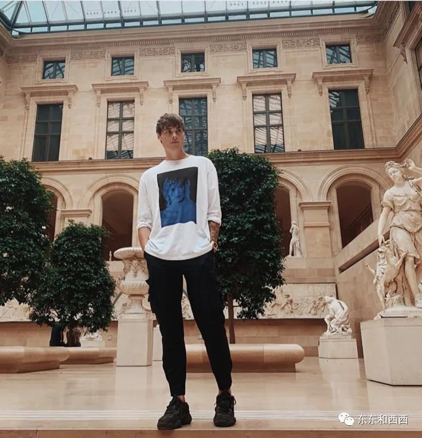 赌王何鸿燊的帅气照片,赌王何鸿燊年轻照帅