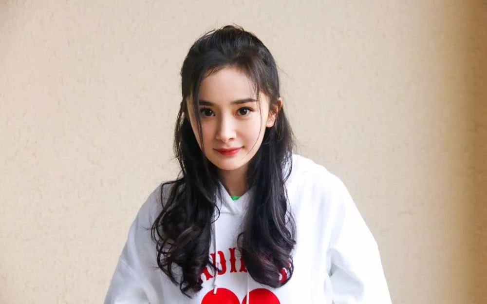 女生头顶很秃头适合什么发型,头发少如何变美