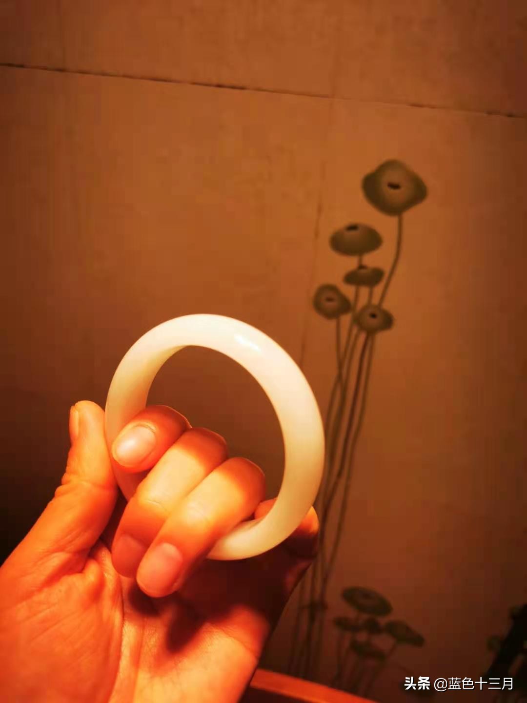 顶级翡翠黄龙玉手镯,高端品质珍珠翡翠玉手镯