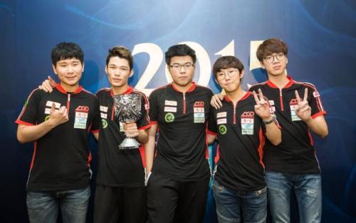 昔日英雄联盟冠军打野淘宝权白天在鞋厂打工被打，晚上惨淡开播