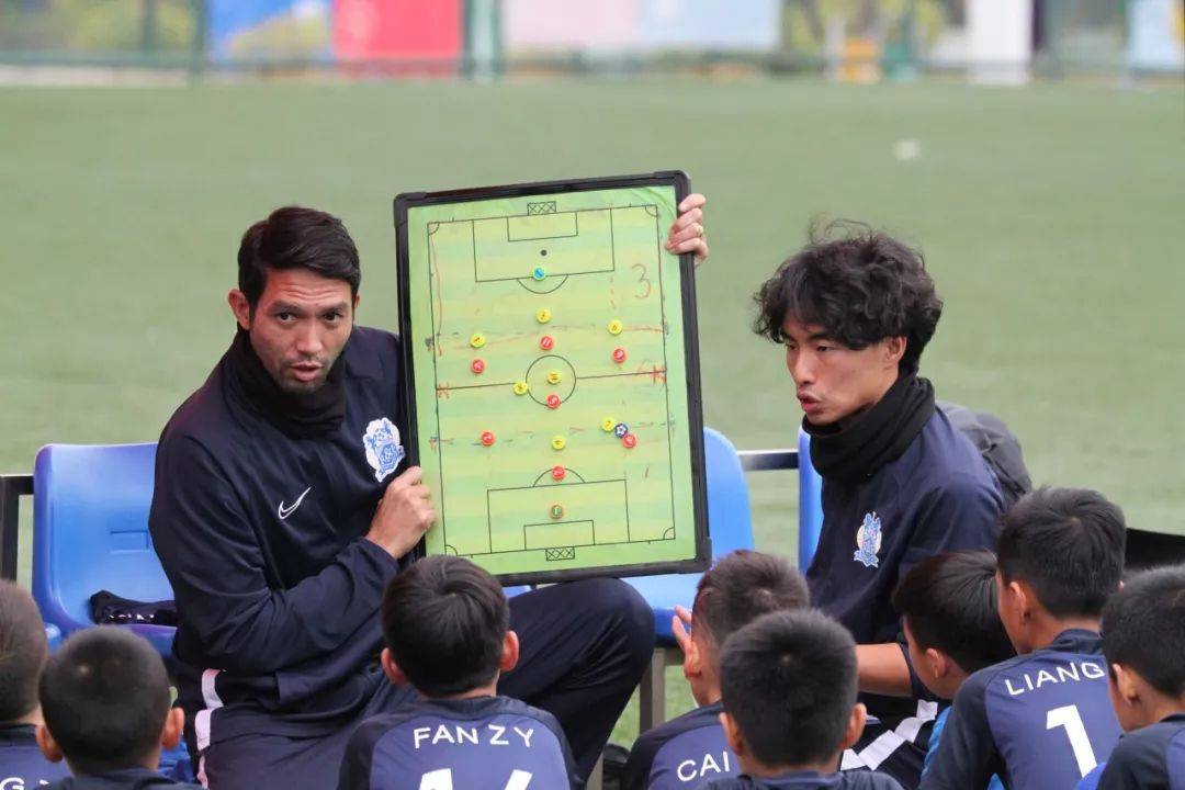 富力足校联盟杯u10富力vs鲁能,恒大足校晋级半决赛