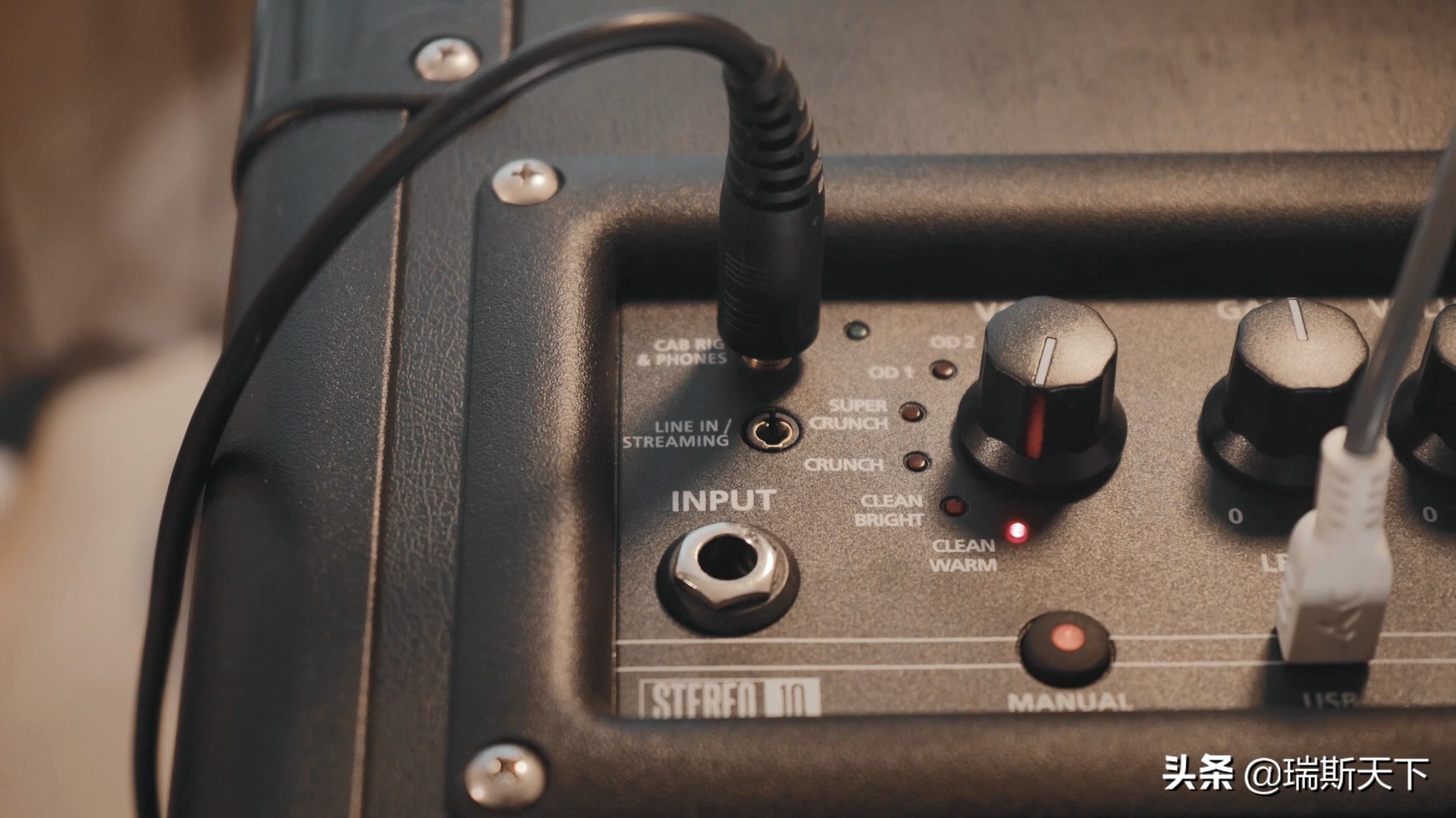 电吉他音箱弹唱户外,不怕扰民的电吉他