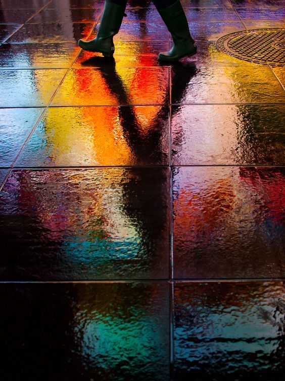 无需任何道具，手机这样轻轻一倒，大片随手拈来