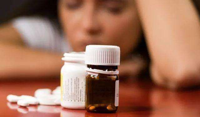 为什么抗抑郁药物都会导致发胖,抑郁症吃改善情绪的药多久见效果