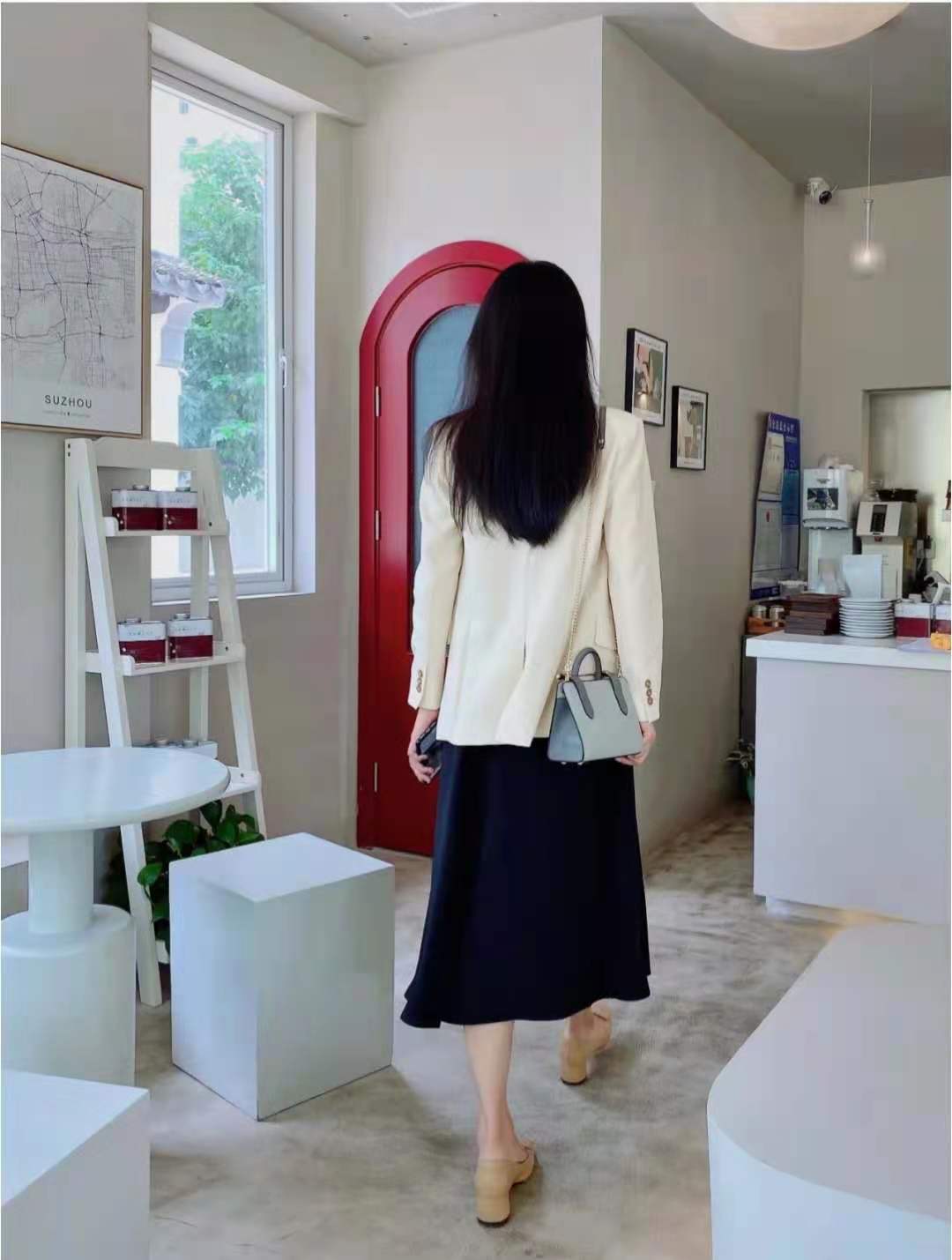 时尚搭配女人味十足,知性优雅女人味高档女装搭配