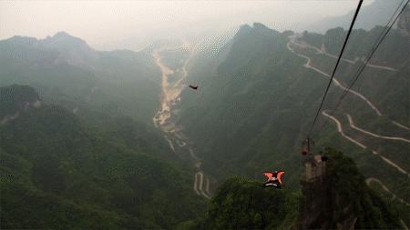 被推上风口浪尖的翼装飞行，你对它的误解有多深？