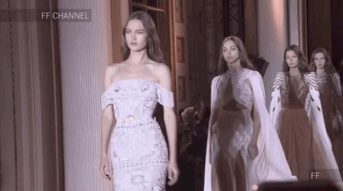 黎巴嫩爆炸发生后,巩俐章子怡的挚爱无声落泪……