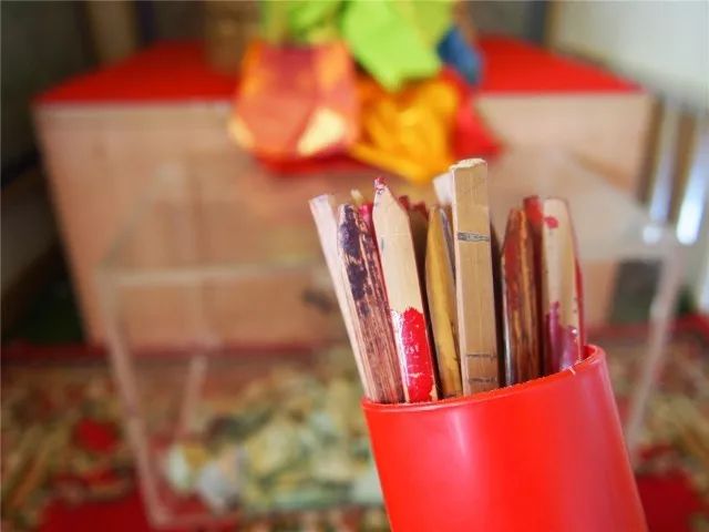 泰国从小就要去寺庙,泰国5泰铢硬币版别