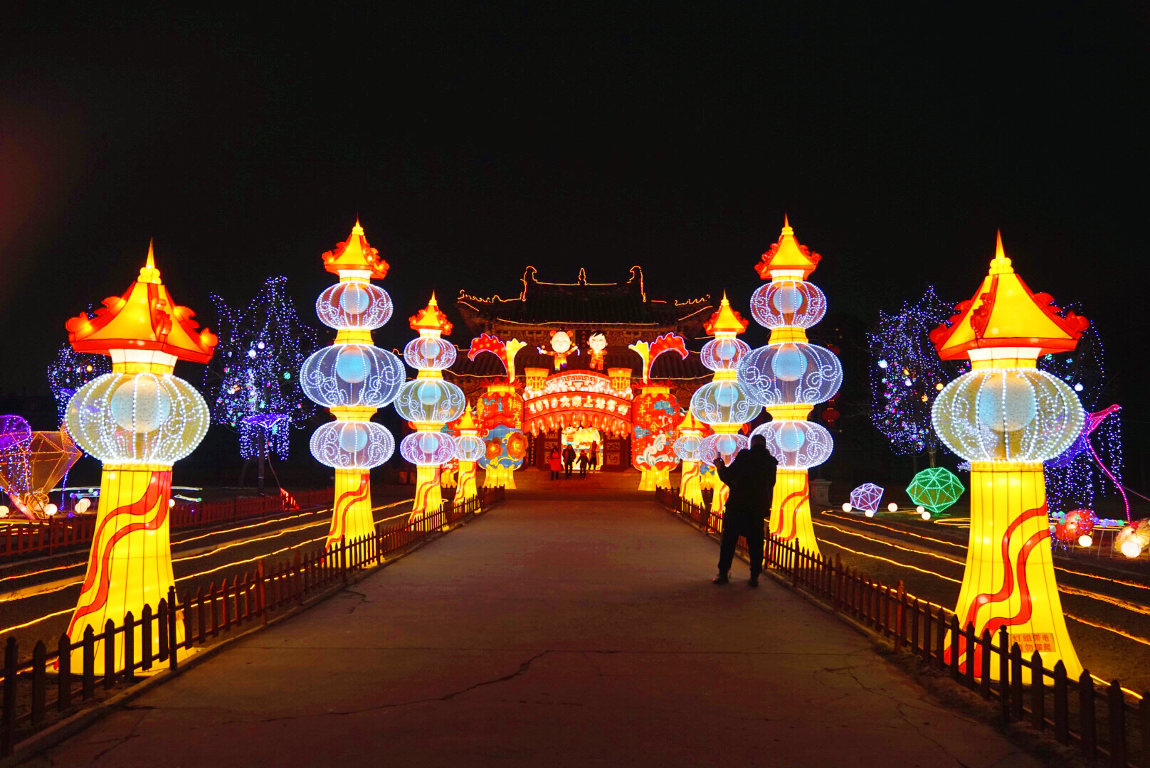 天波杨府灯会完整版,天波杨府上元灯会和普通门票