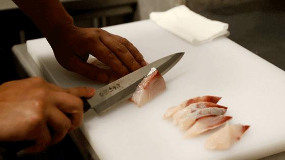 5折开吃！穿和服吃日料の居酒屋，一进门就回本